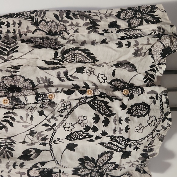 Ladies pleated tank top - Picture 2 of 4